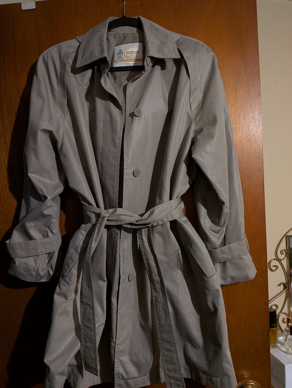 London Fog Trenchcoat VINTAGE Size 8 (Modern Size 4)
